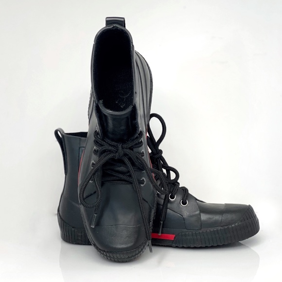 Black Rubber High Top Rain Boots, 6.5 😎 - Picture 2 of 7